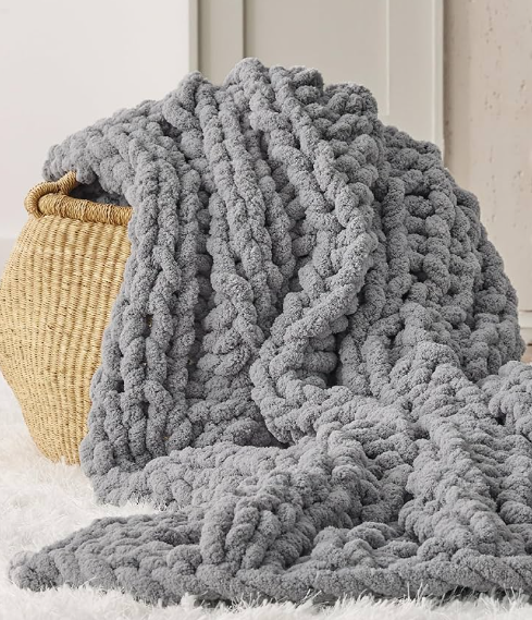 Finger Knit Chunky Blanket